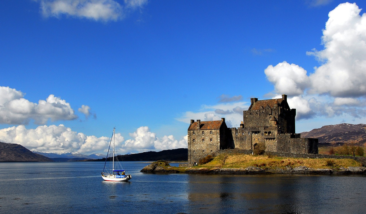 The Unique Customs of Scotland's Hogmanay Festival